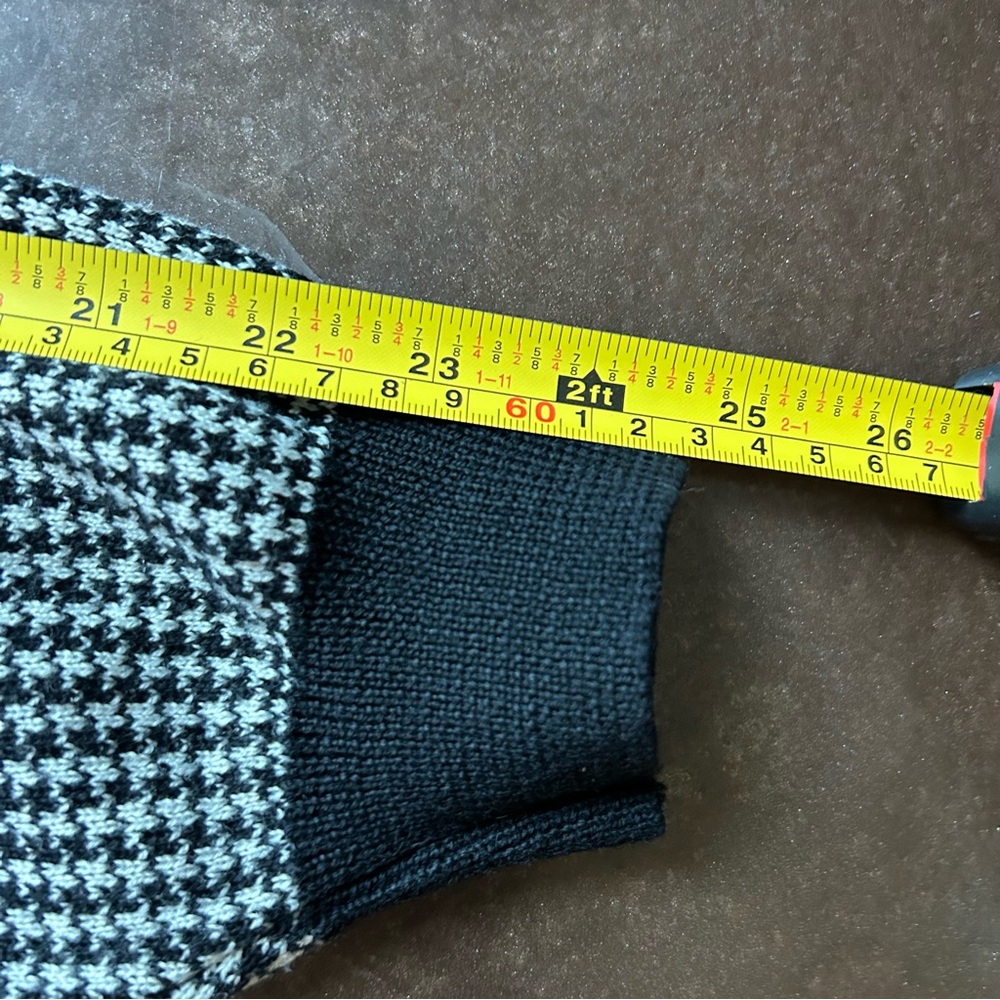 100% wool vintage cardigan- black and white houndstooth- jaeger- small - Picture 14 of 16